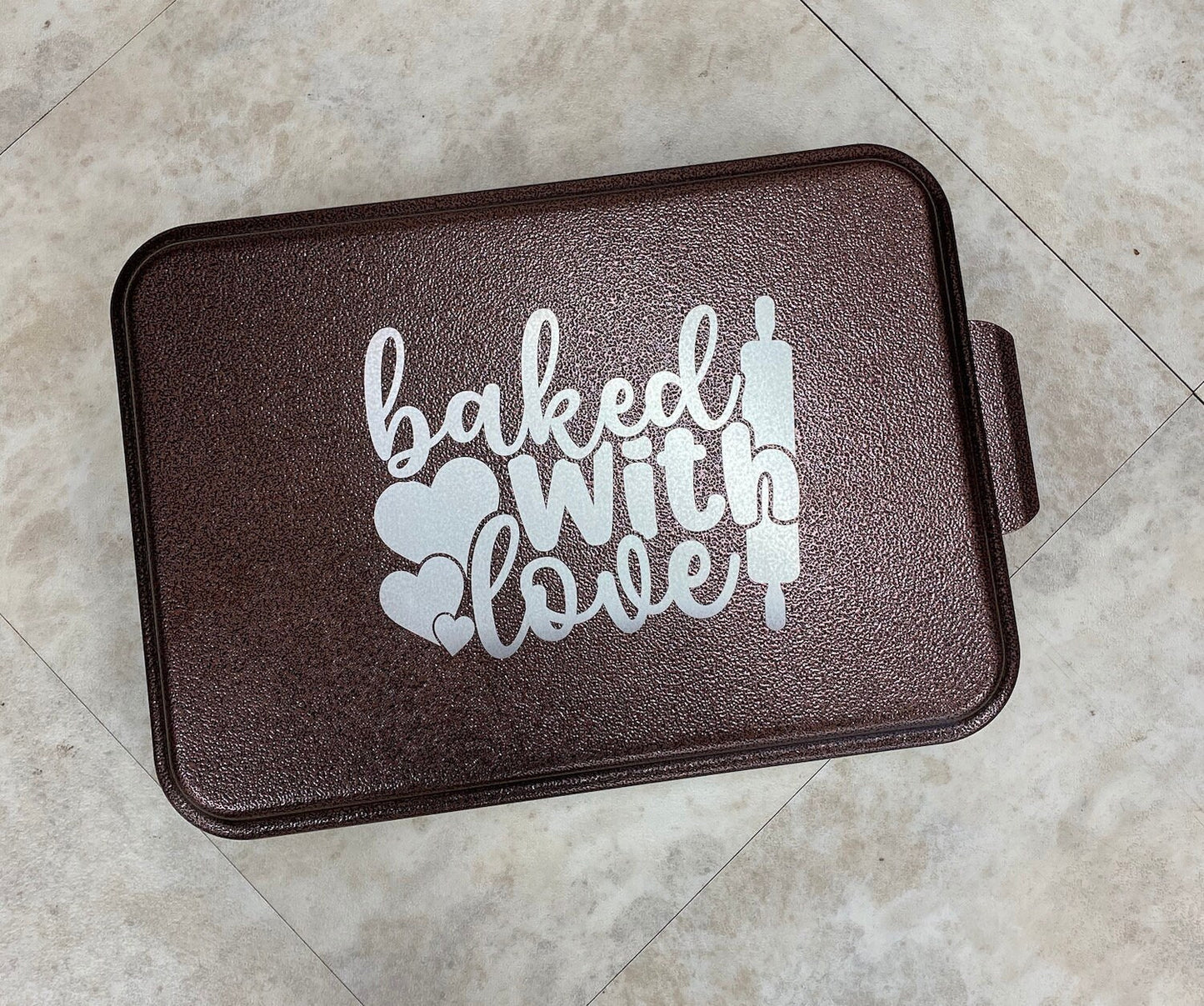 Custom Cake Pan with Lid Laser Engraved Personalized Kitchen Gift for Grandmother Mother Sister Daughter Son